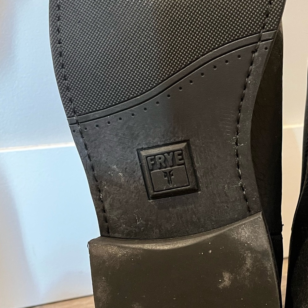 Men’s Frye Chelsea Boot - Picture 2 of 3